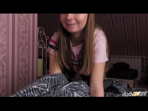 ❤️ Blondie nqus nws BFF qhov tob thiab tau Cum hauv nws lub qhov ncauj ️ porno ntawm peb ib